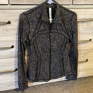 Speckled white / gray / black lululemon jacket